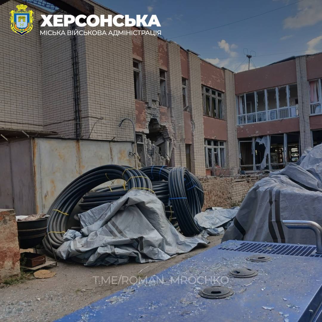 Росіяни вночі обстріляли Херсонщину: пошкоджено будинки, заклад культури і ЛЕП. Фото