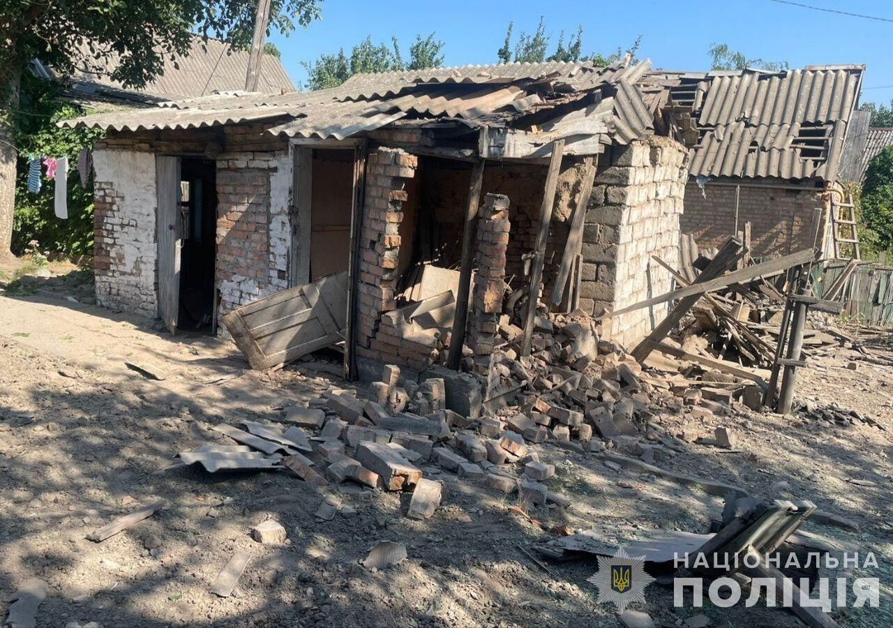 Окупанти атакували дроном авто з родиною в Нікополі: є загиблі й поранені. Фото