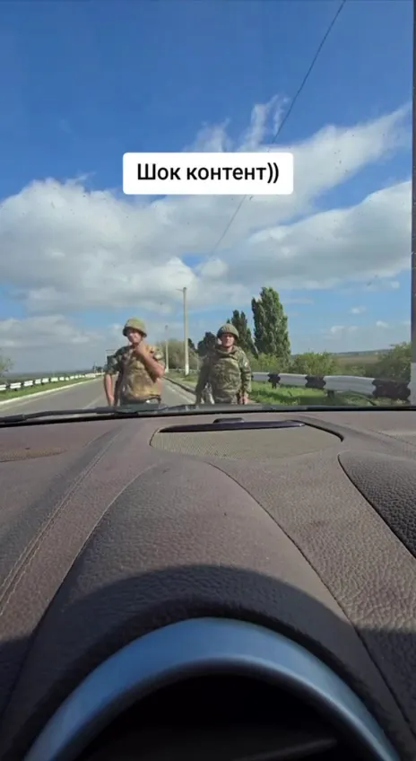"Ти, громадянин Росії, будеш мене затримувати?": молдованин поставив на місце росіян у Придністров'ї. Відео 