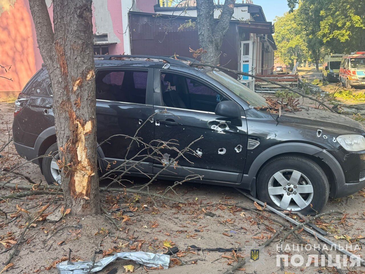 Окупанти двічі атакували Суми дронами, є прильоти по медзакладу і житловому сектору: загинули люди. Фото та відео