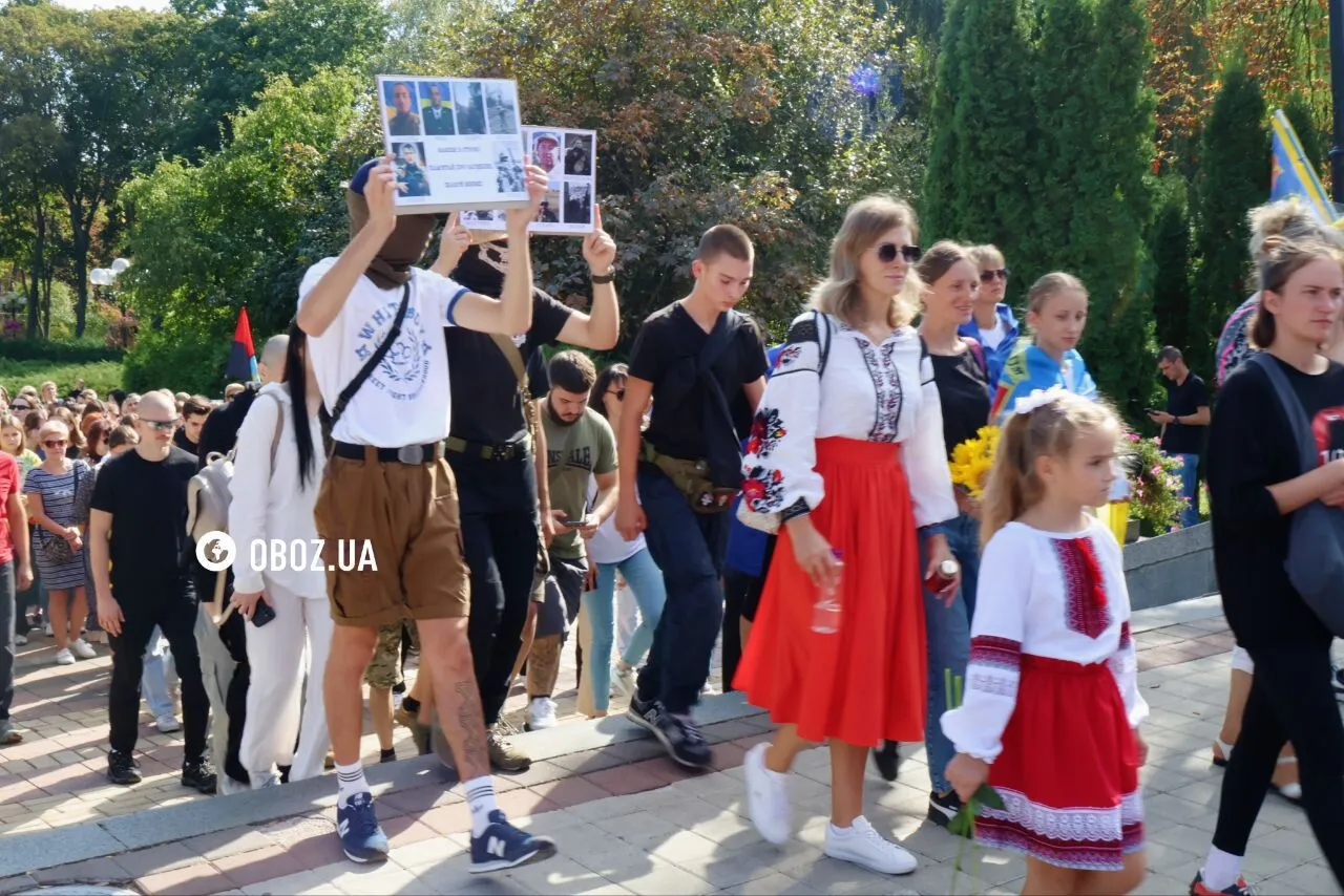 "Шаную Героев": в Киеве состоялось торжественное шествие ко Дню защитников и защитниц Украины. Фото и видео