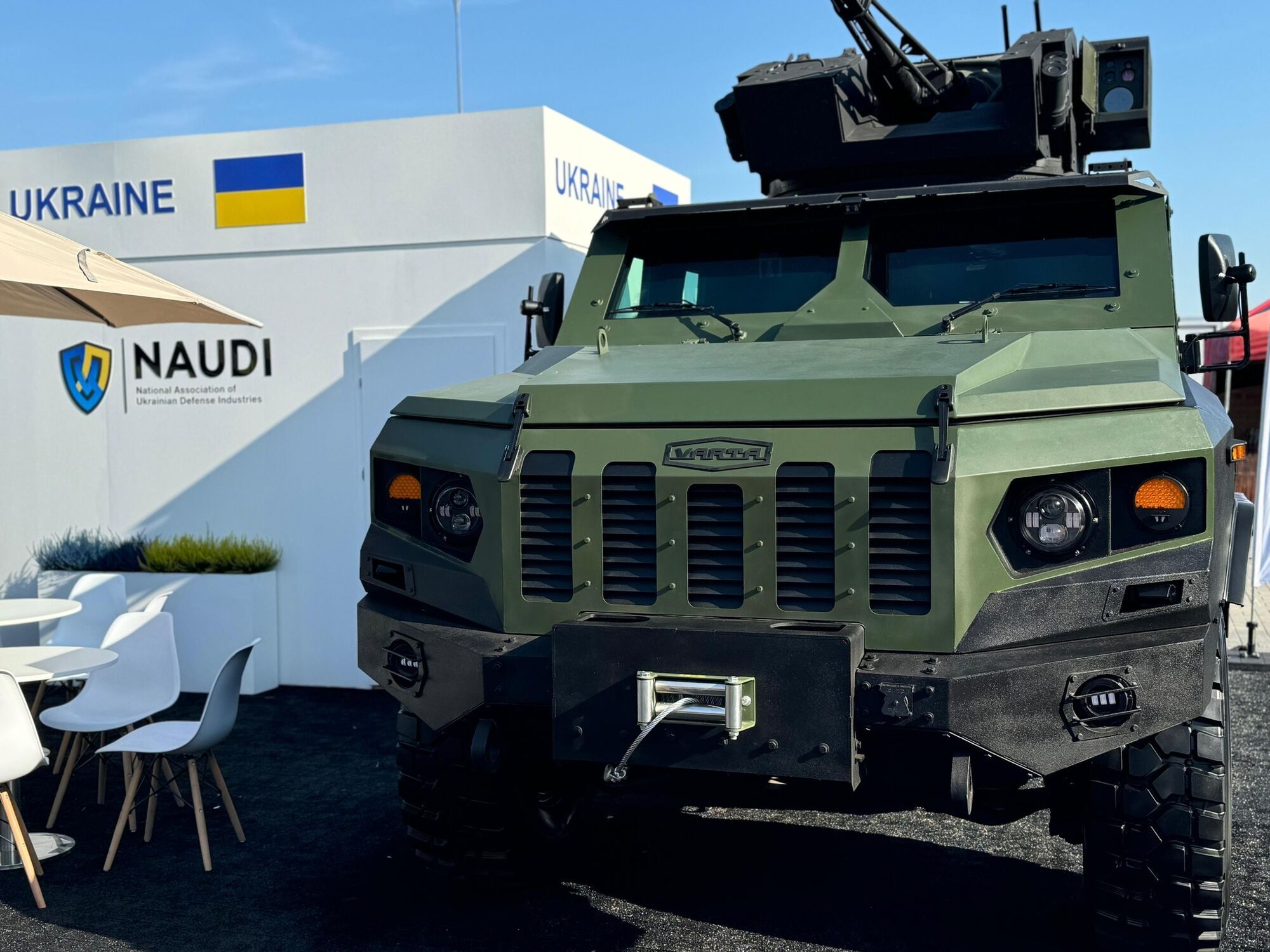 "Украинская бронетехника" на выставке MSPO 2024 в Польше показала бронеавтомобиль "Варта 2"