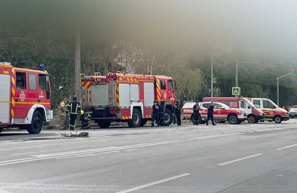 Окупанти вдарили балістикою по інституту в Полтаві: понад пів сотні загиблих та 271 поранений, пошукові роботи тривають. Оновлюється