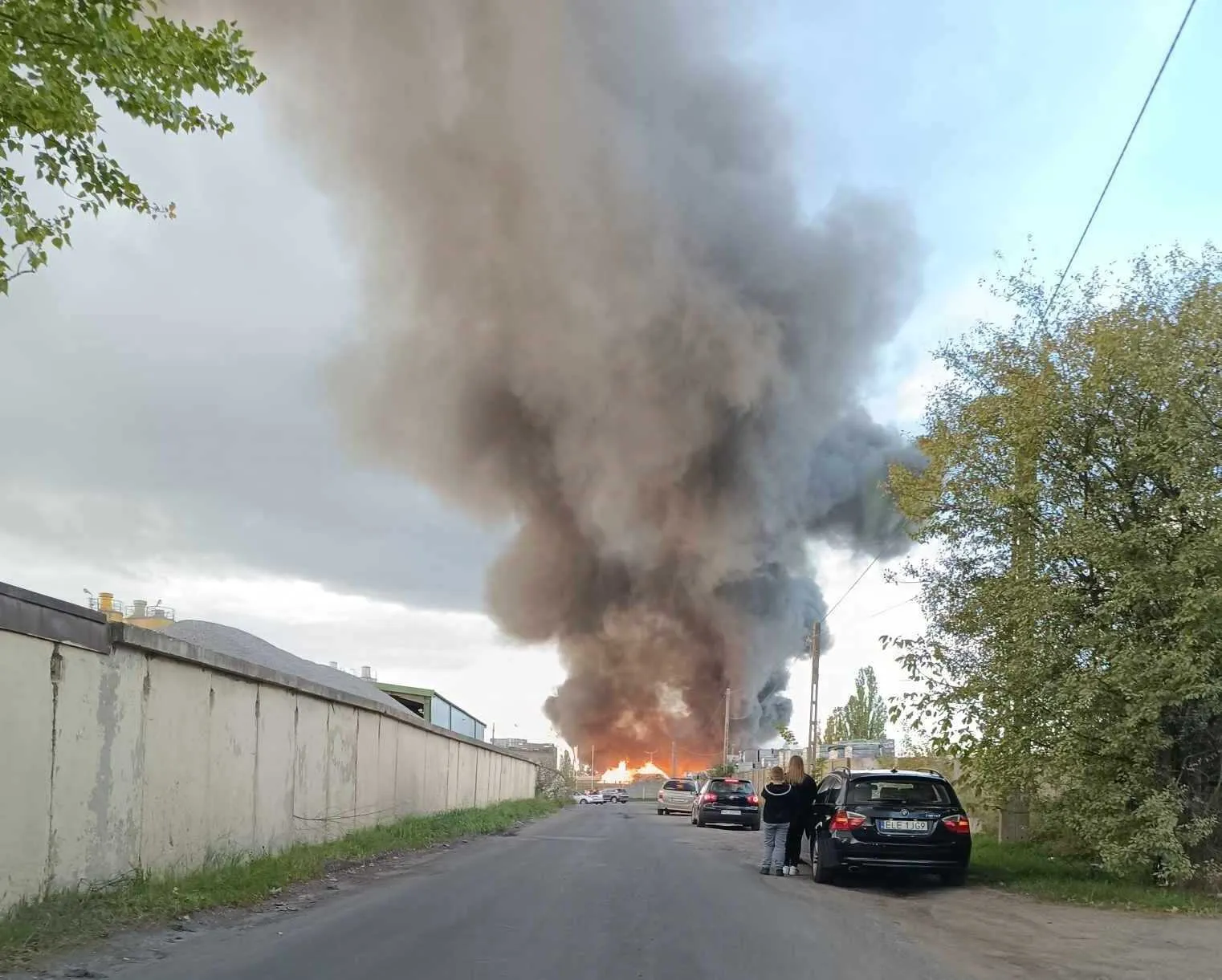 Полум'я було видно здалеку