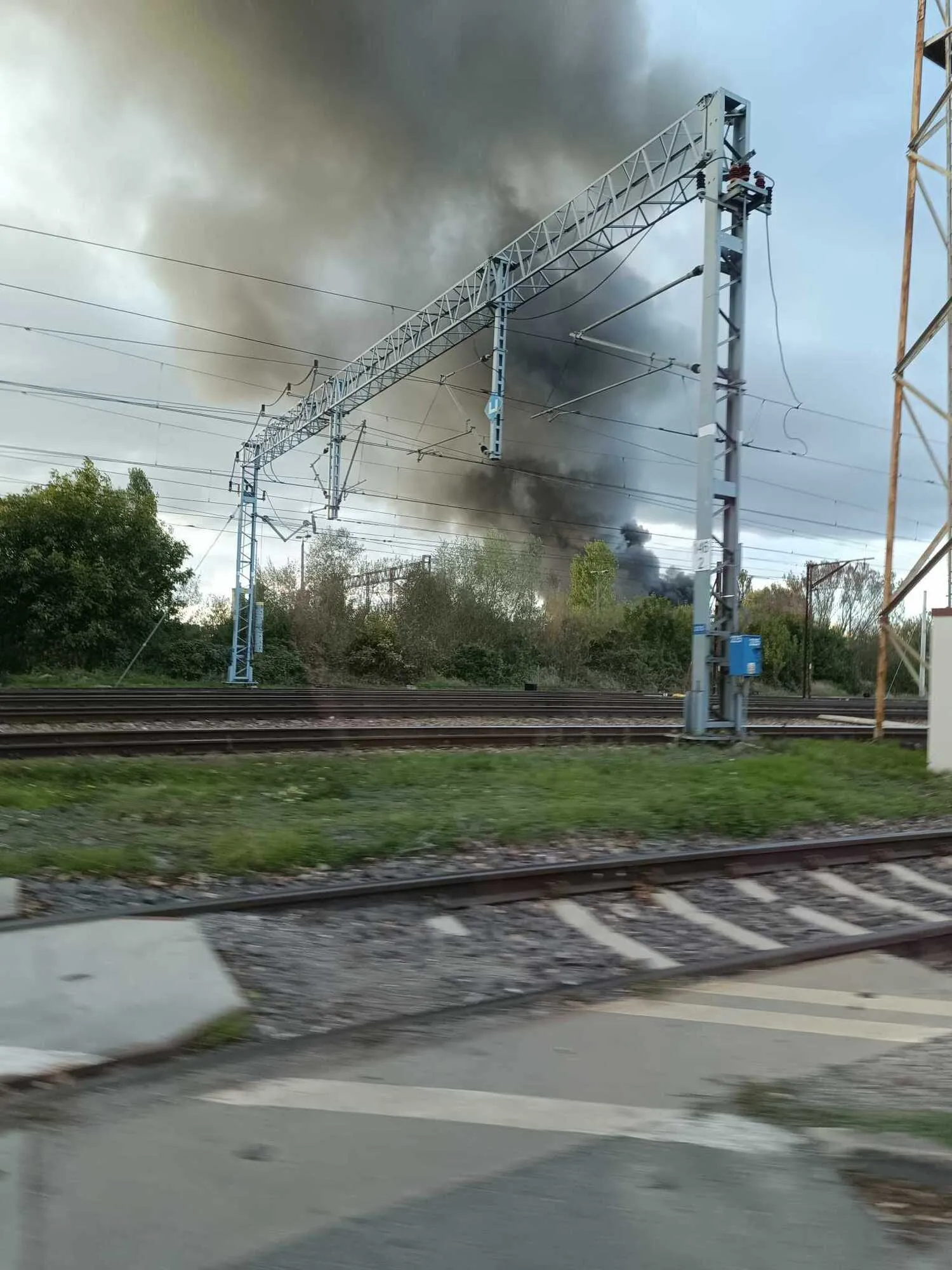 В Петркуве-Трыбунальском загорелась свалка