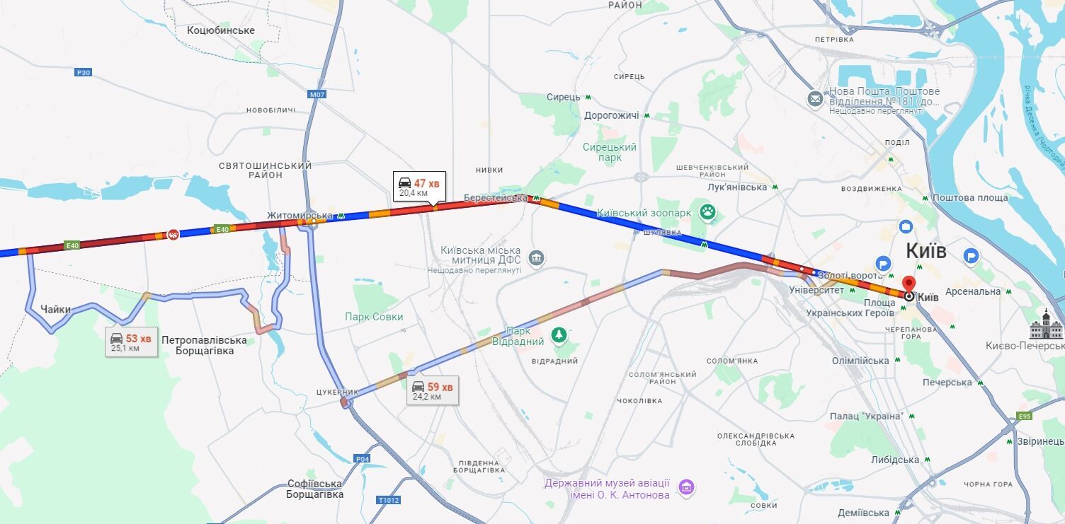 Киев сковали многочисленные пробки: где тянутся машины. Карта