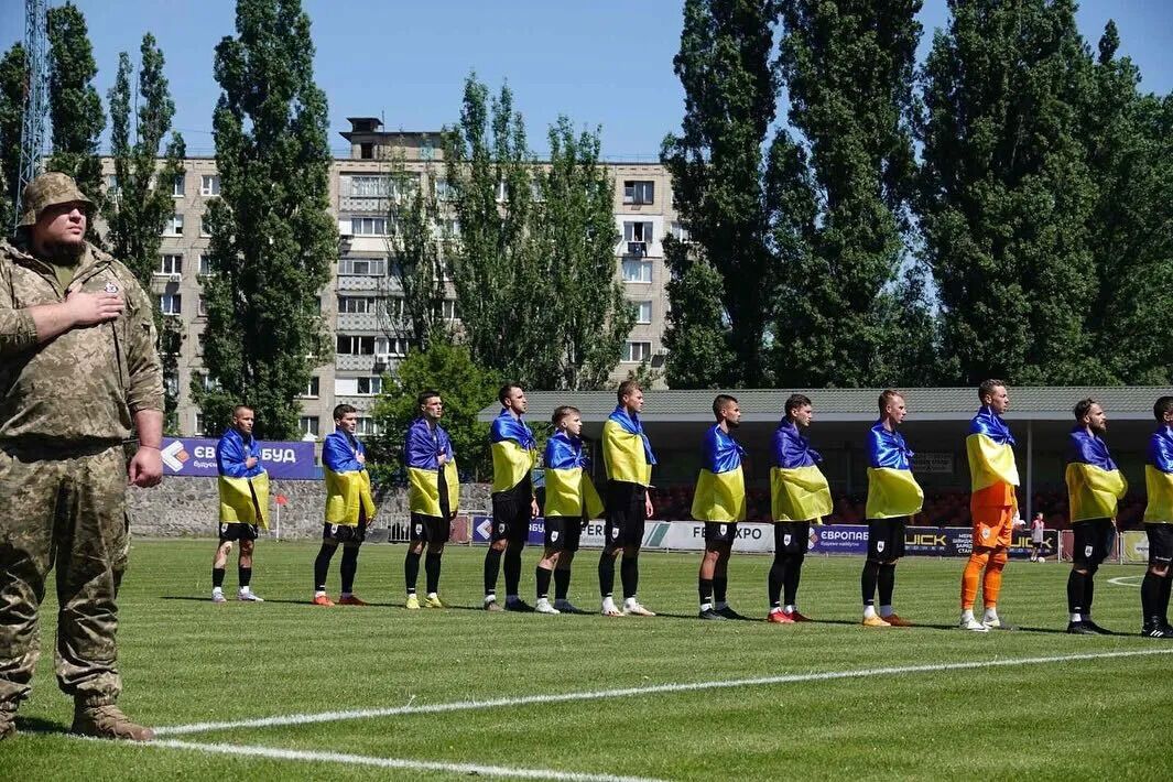 Клуб, у якого ТЦК забрав футболіста, знявся з чемпіонату України