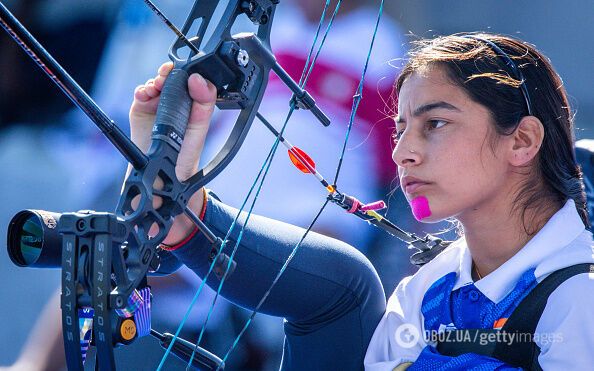 Унікальна індійська красуня, яка стріляє ногами з лука на Паралімпіаді-2024, підкорила мережу. Відео