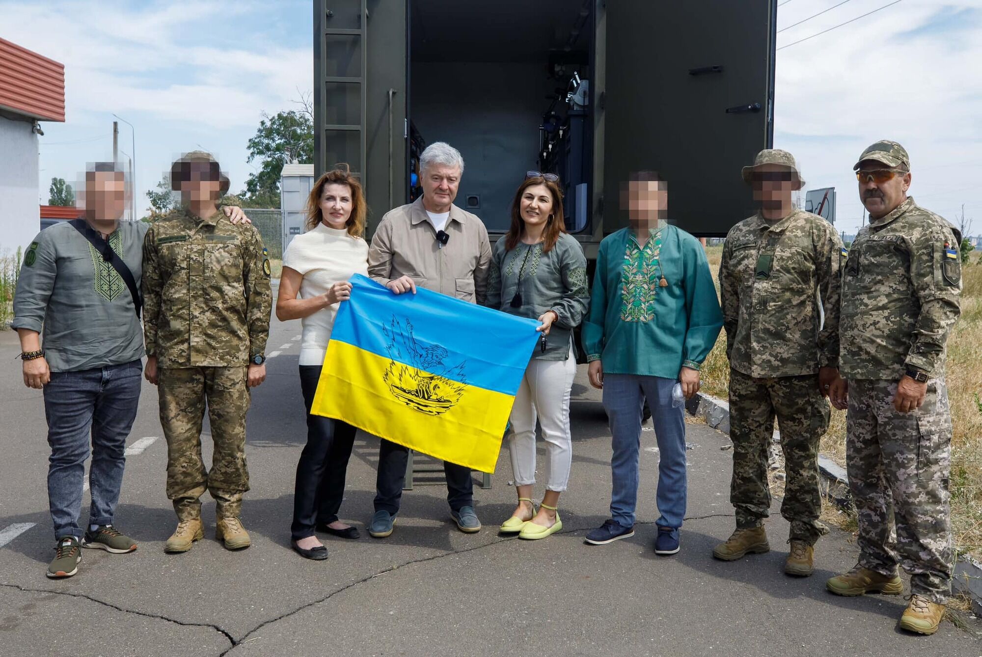 "Кохаю і закохуюся в тебе щодня": Порошенко зворушливо привітав дружину з 40-річчям шлюбу. Фото