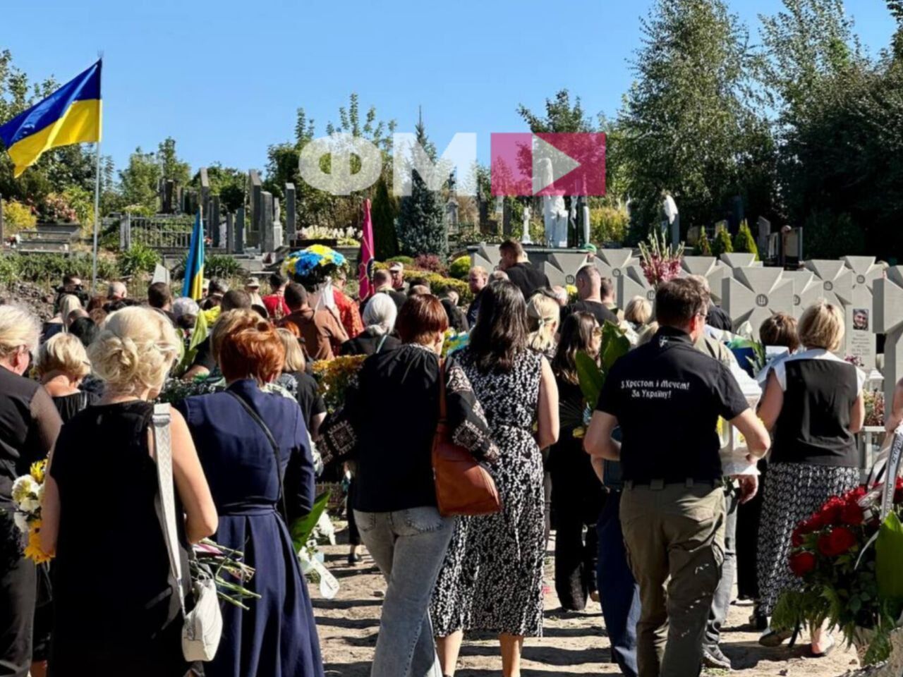 У Тернополі попрощалися з пластуном та військовим Миколою Погорілим, який загинув на Курщині: фото та відео