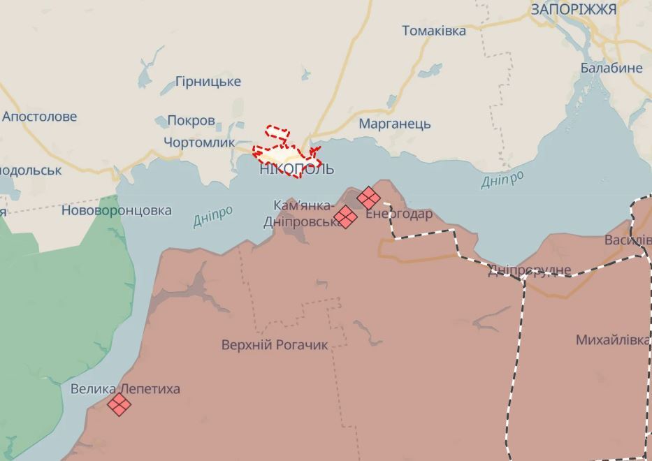 Ворог гатив по Нікопольщині: пошкоджені кафе, супермаркет, будинки, газогін і ЛЕП. Фото
