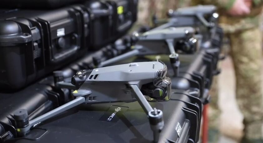 Кличко зустрів Новий рік із захисниками України на фронті та передав їм чергову партію допомоги від Києва. Відео