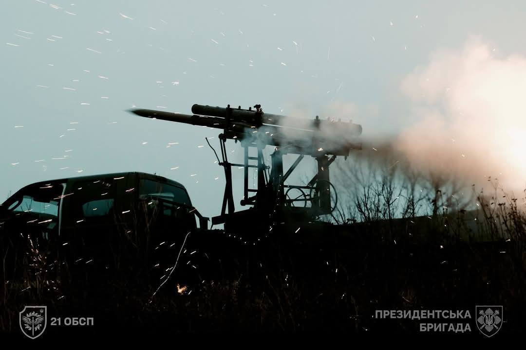 "Все доставлено точно за адресою": українські артилеристи влаштували "новорічний вогник" для окупантів. Фото 