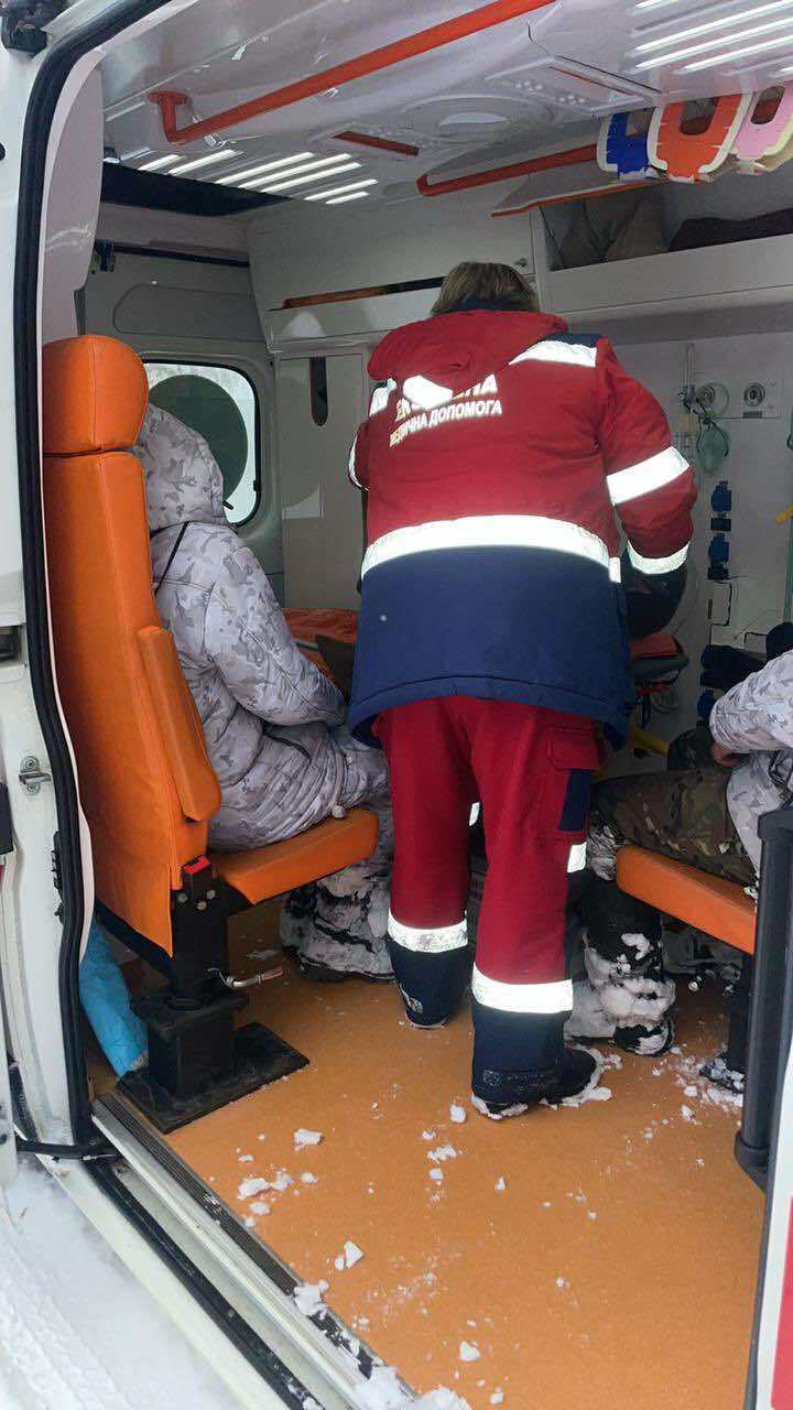 У Карпатах врятували "туристів" з Київщини та Донеччини, які сім днів горами йшли до Румунії. Фото та відео