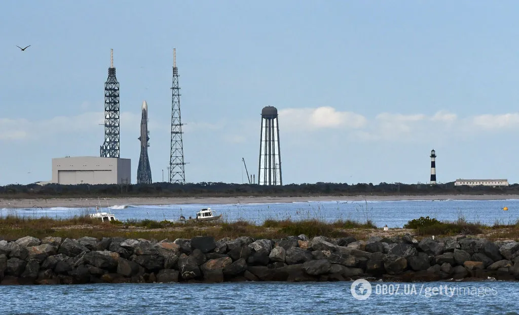 Історичний запуск ракети Blue Origin Джеффа Безоса скасували: Ілон Маск може бути спокійний