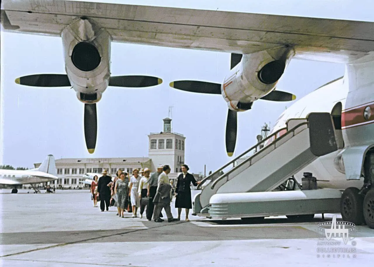 В сети показали, как выглядел аэропорт "Жуляны" в Киеве в 1961 году. Фото