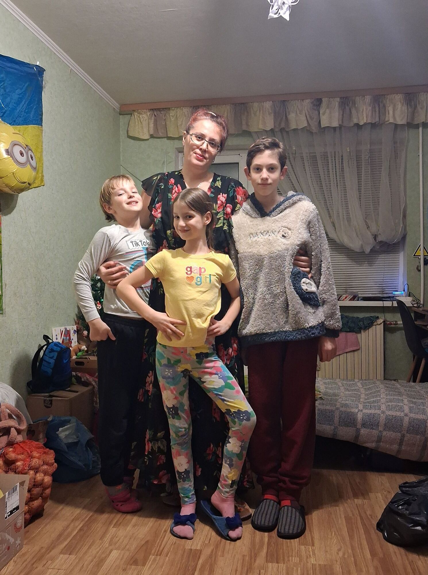 "З мамою завжди трималися за руки": що відомо про вчительку музики з Кривого Рогу, яку вбила Росія