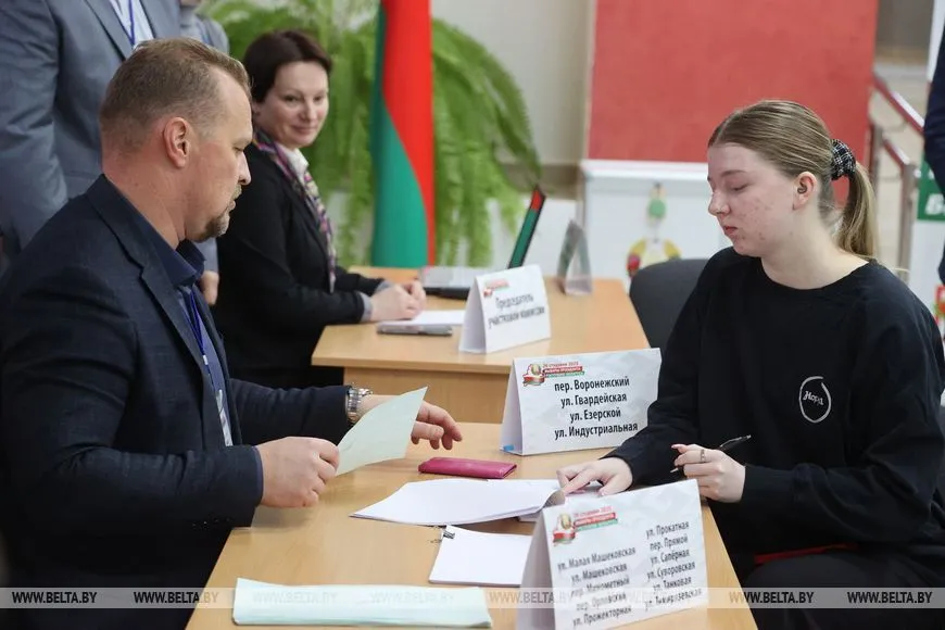 У Білорусі стартували чергові "вибори Лукашенка": розпочалося дострокове голосування