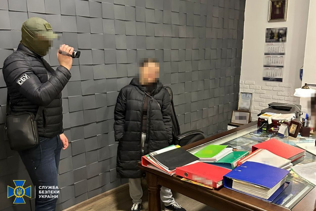 Пытался бежать из Украины: СБУ задержала известного адвоката из Днепра, корректировавшего ракетные удары РФ. Фото