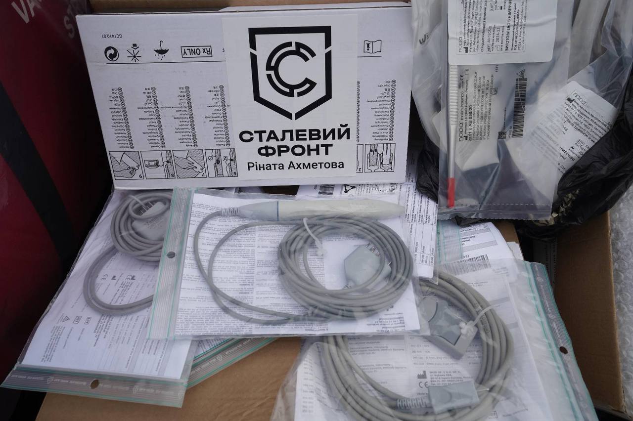 От ультразвука до ИВЛ: "Стальной фронт" предоставил "Азову" технику для полевого госпиталя