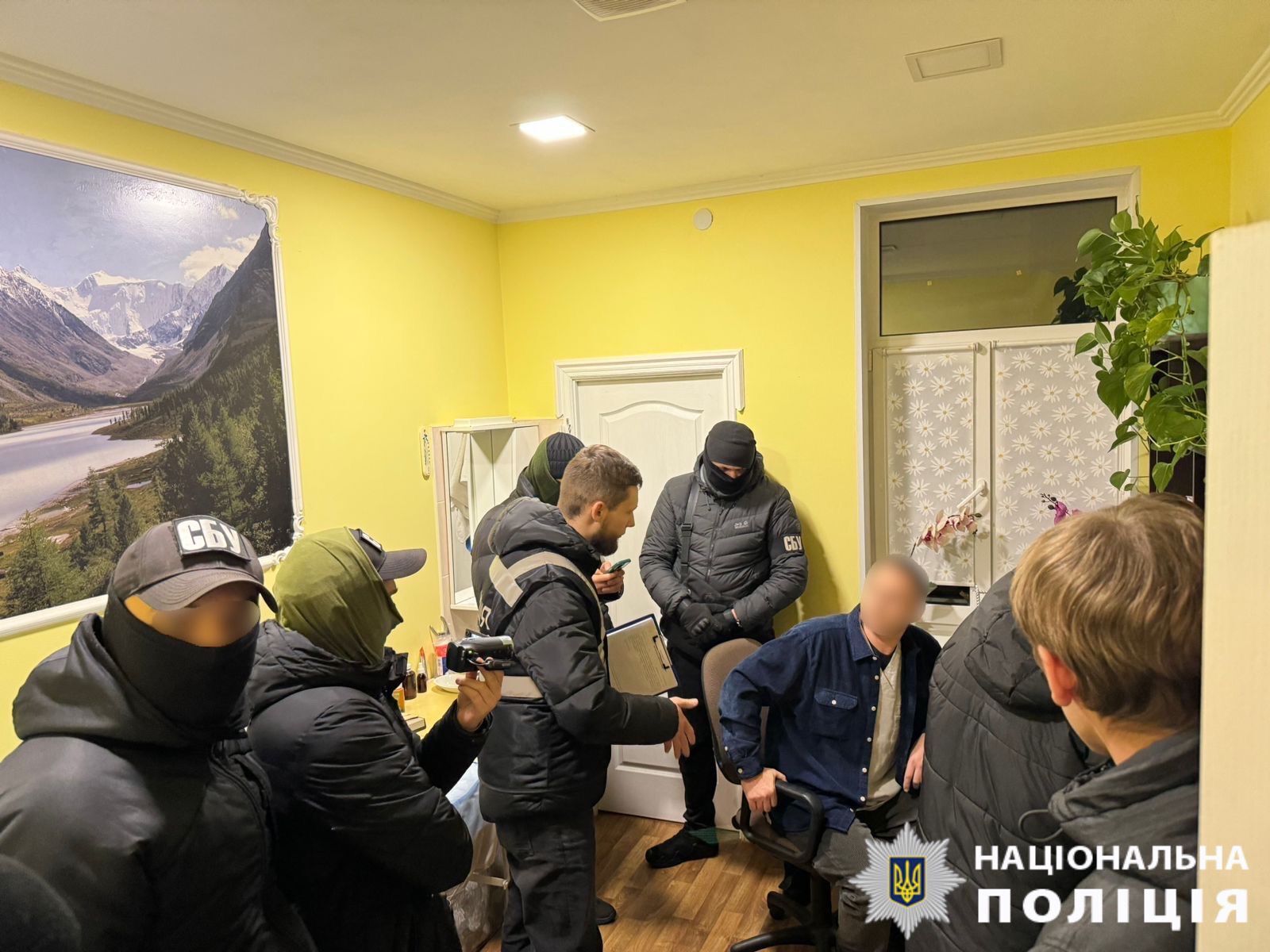 Il a suggéré que les militaires de rémunération soient limitées: dans la région de Kiev, détenue un médecin. Photo et détails