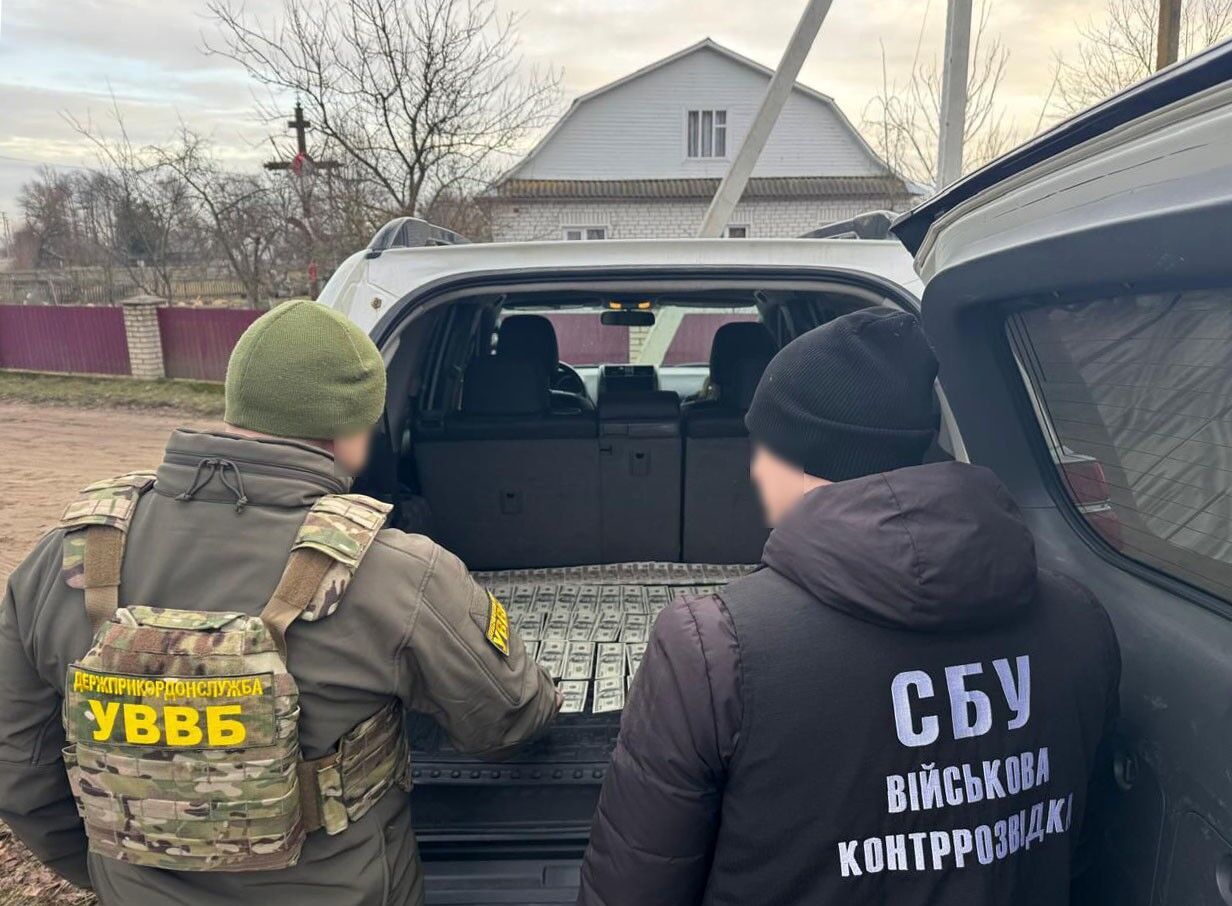 Поймали с поличным: на Волыни задержали организатора канала незаконной переправки мужчин через границу. Фото