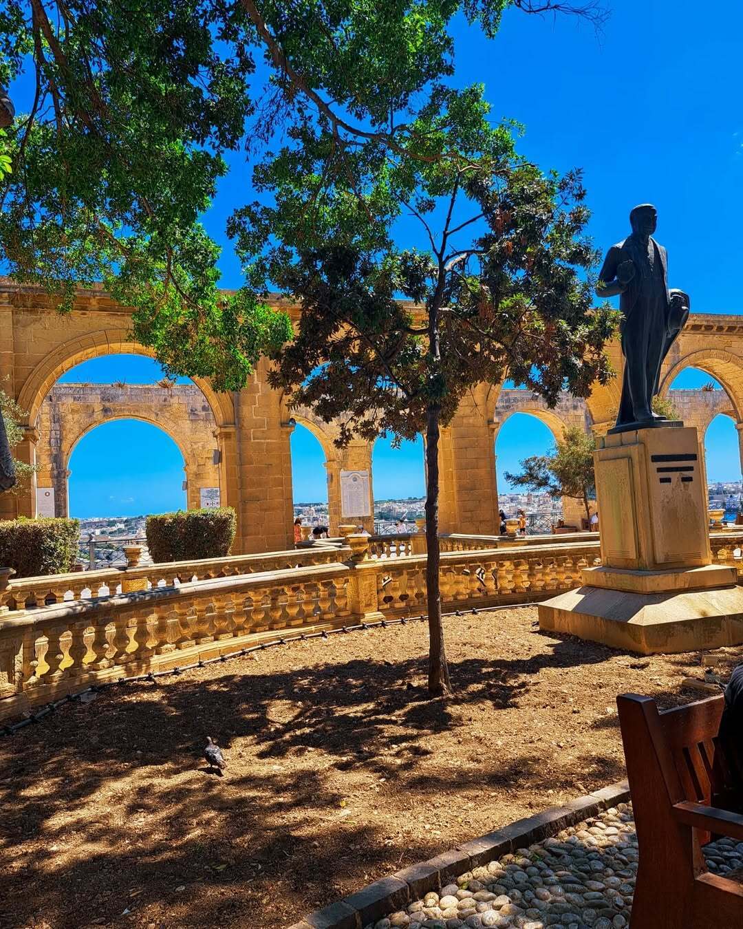 Солнечная зима: топ-5 самых теплых городов Европы