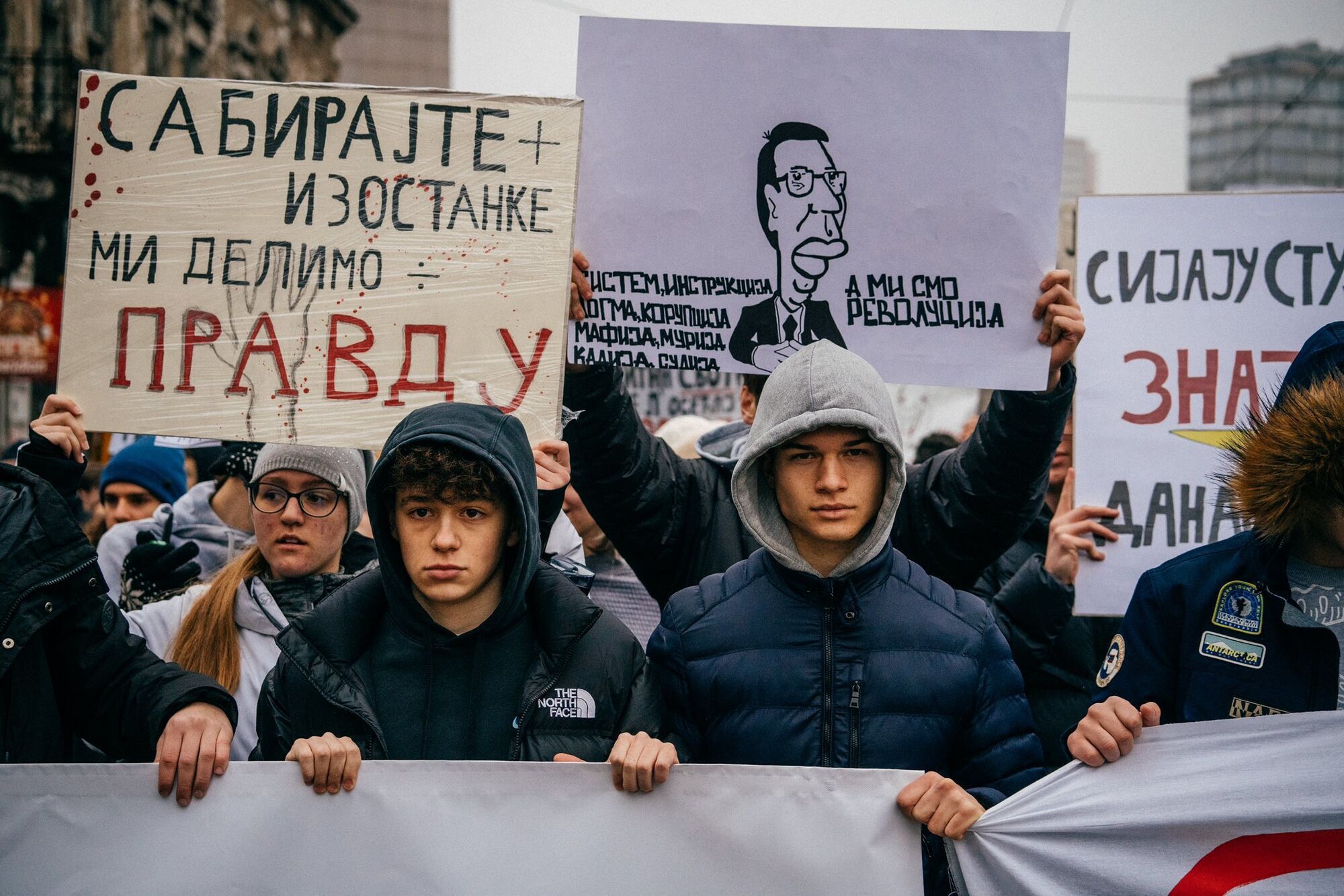 У Сербії більша частина уряду, включаючи прем'єра, йде у відставку через масштабні протести – ЗМІ