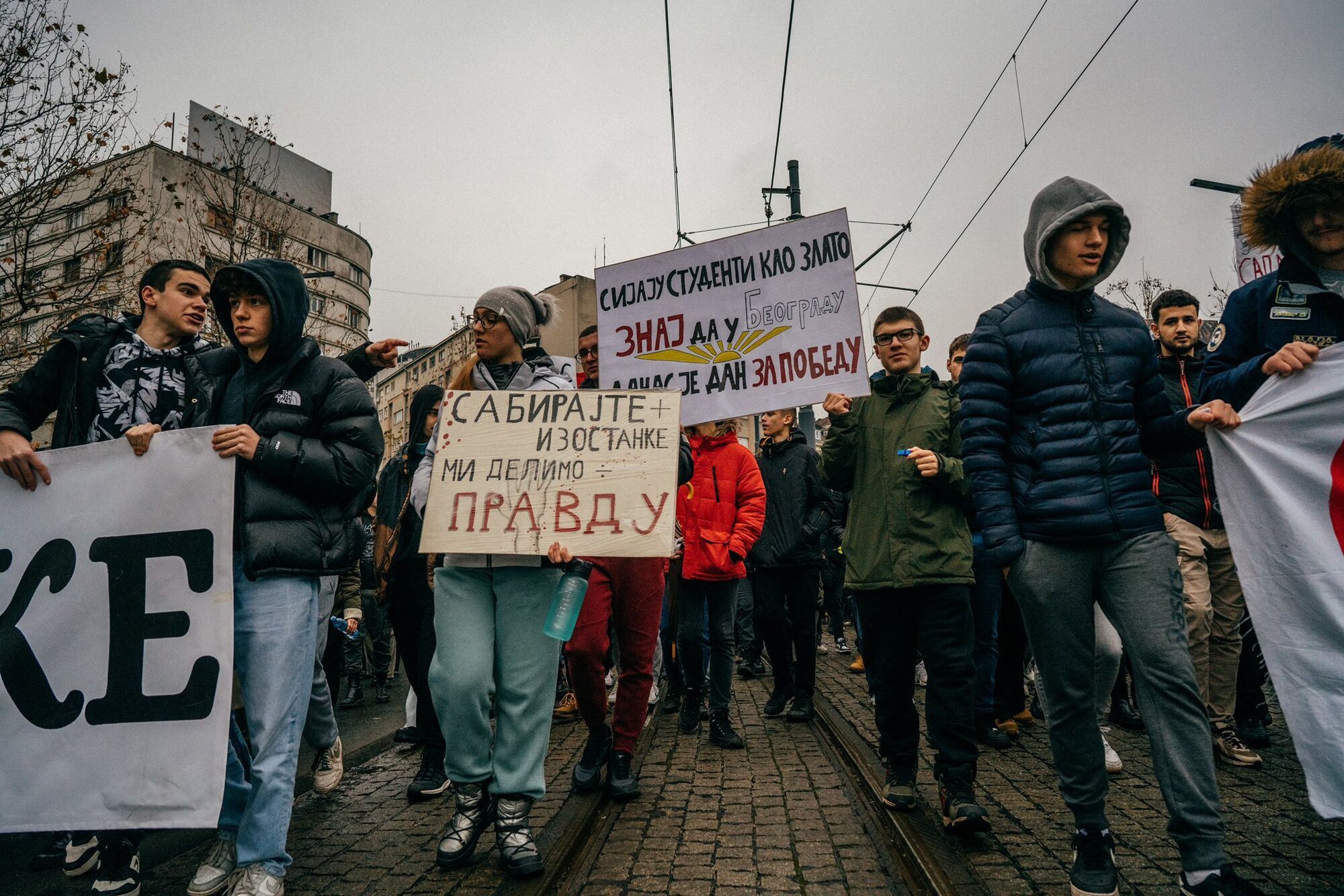 У Сербії більша частина уряду, включаючи прем'єра, йде у відставку через масштабні протести – ЗМІ