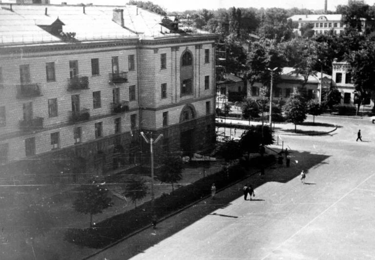 Старі фото Черкас із висоти: яким було місто в минулому столітті