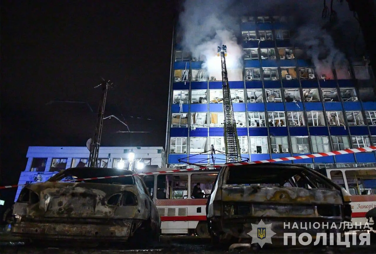 Россияне убили 13 человек: в сети показали, как выглядит место атаки врага по Запорожью. Видео