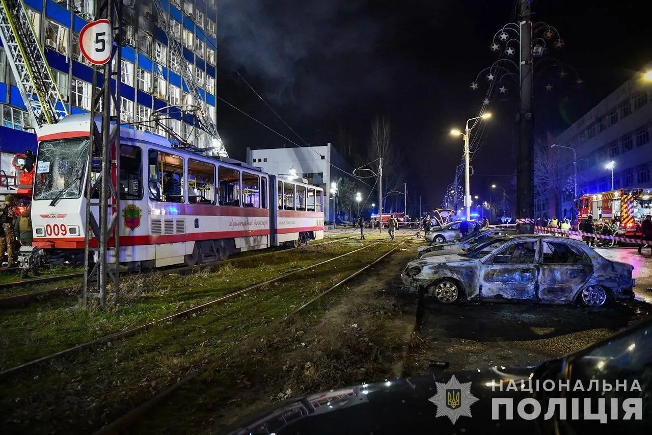 Російські пропагандисти спробували виправдати удар по Запоріжжю, але заплуталися у версіях: внаслідок атаки загинуло 13 людей