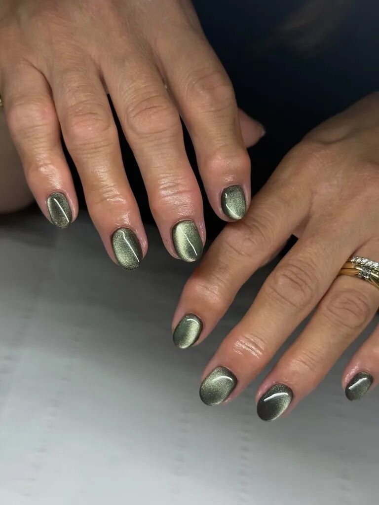 Какой маникюр выбрать в октябре: все взгляды будут ваши