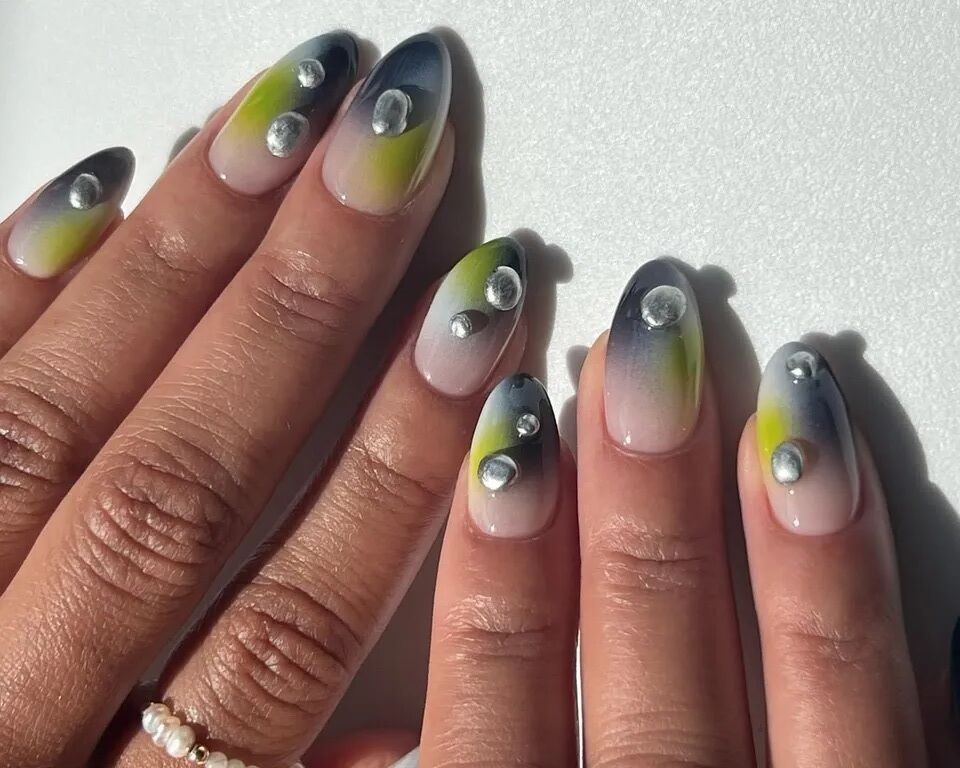 Какой маникюр выбрать в октябре: все взгляды будут ваши