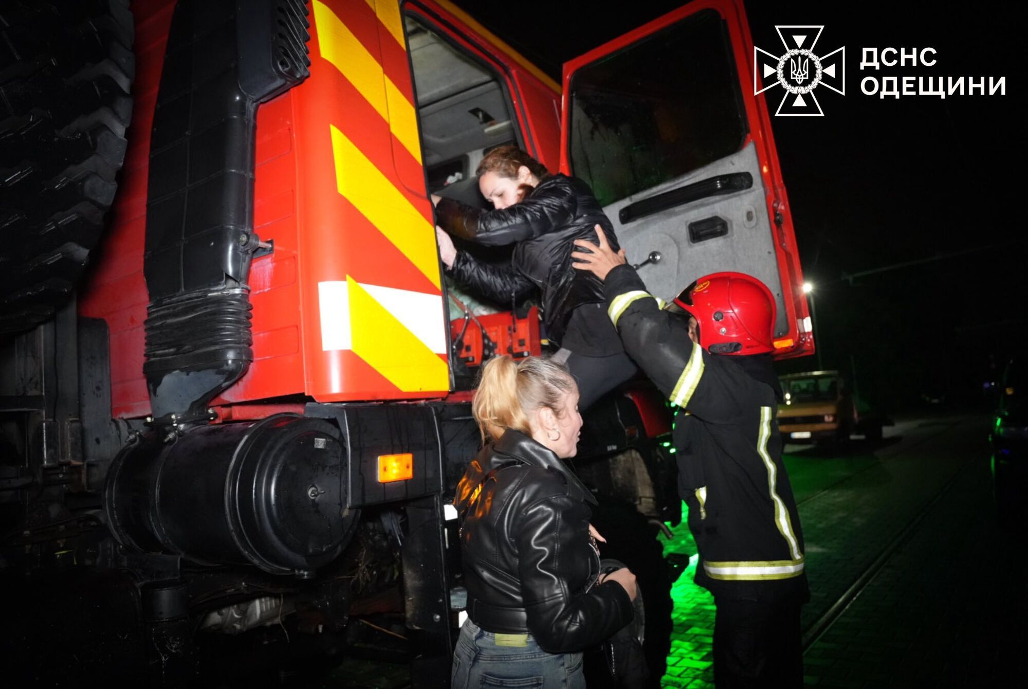 Зеленський доручив провести перевірку через трагедію в Одесі, де внаслідок негоди загинули 9 людей: в області оголошено день жалоби