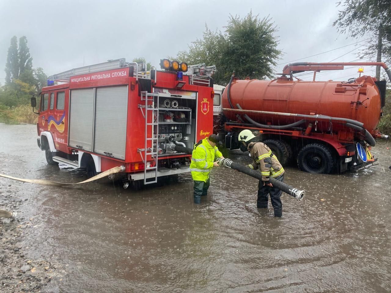 Зеленський доручив провести перевірку через трагедію в Одесі, де внаслідок негоди загинули 9 людей: в області оголошено день жалоби