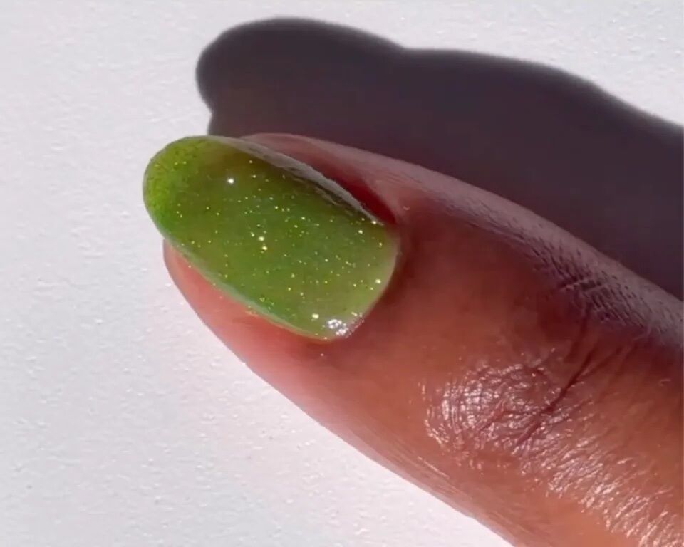 Какой маникюр выбрать в октябре: все взгляды будут ваши