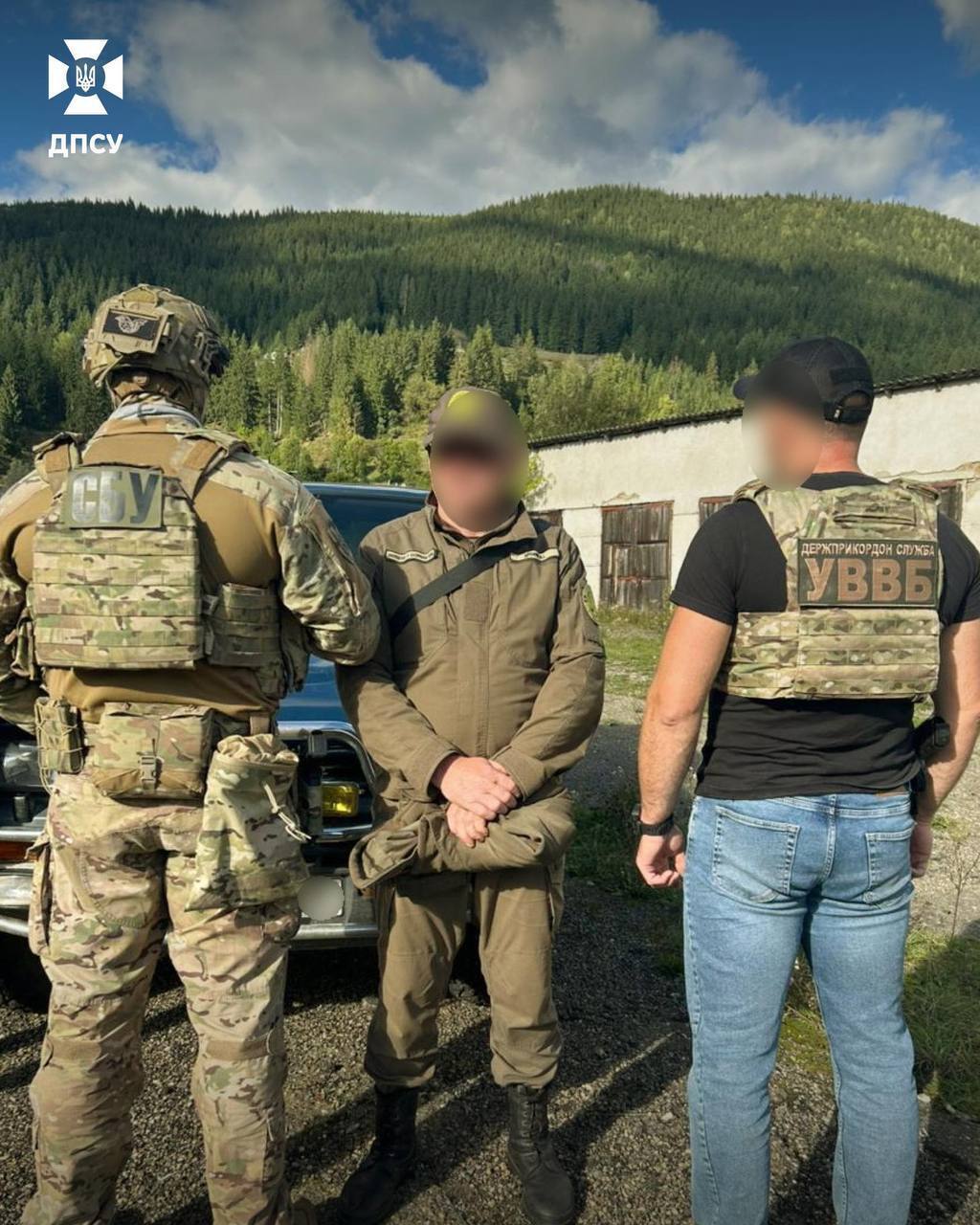 В Румынию за €8 тыс.: в Украине ликвидировали еще 11 схем переправки уклонистов за границу. Фото