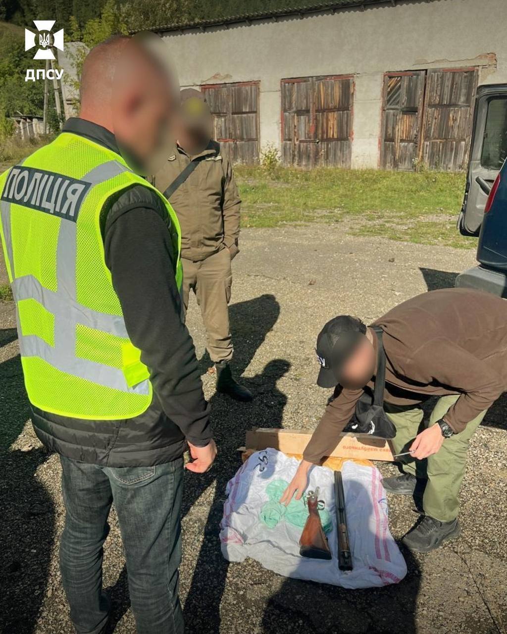 В Румынию за €8 тыс.: в Украине ликвидировали еще 11 схем переправки уклонистов за границу. Фото