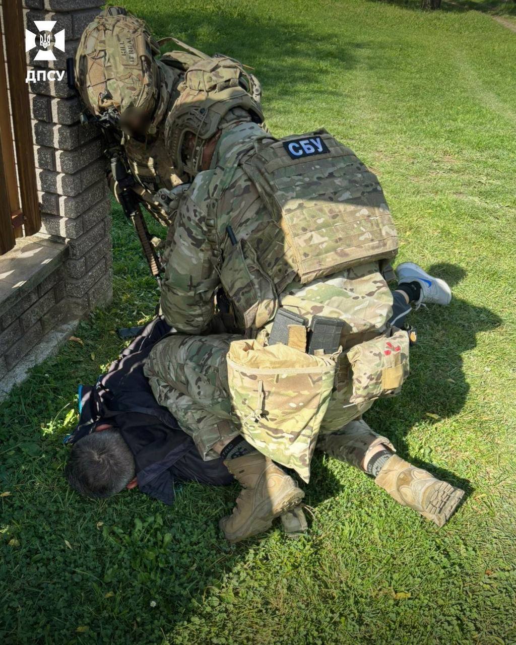 В Румынию за €8 тыс.: в Украине ликвидировали еще 11 схем переправки уклонистов за границу. Фото