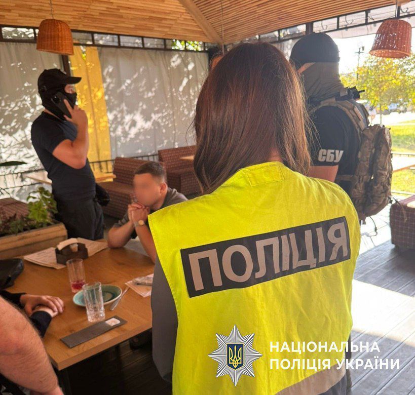 В Румынию за €8 тыс.: в Украине ликвидировали еще 11 схем переправки уклонистов за границу. Фото