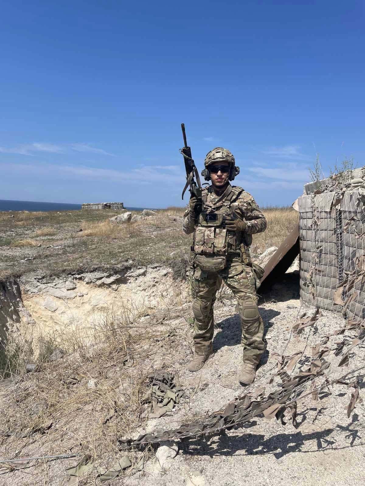 "Ежедневная работа защитников и защитниц": в ГУР показали реальные кадры штурмовой операции. Видео