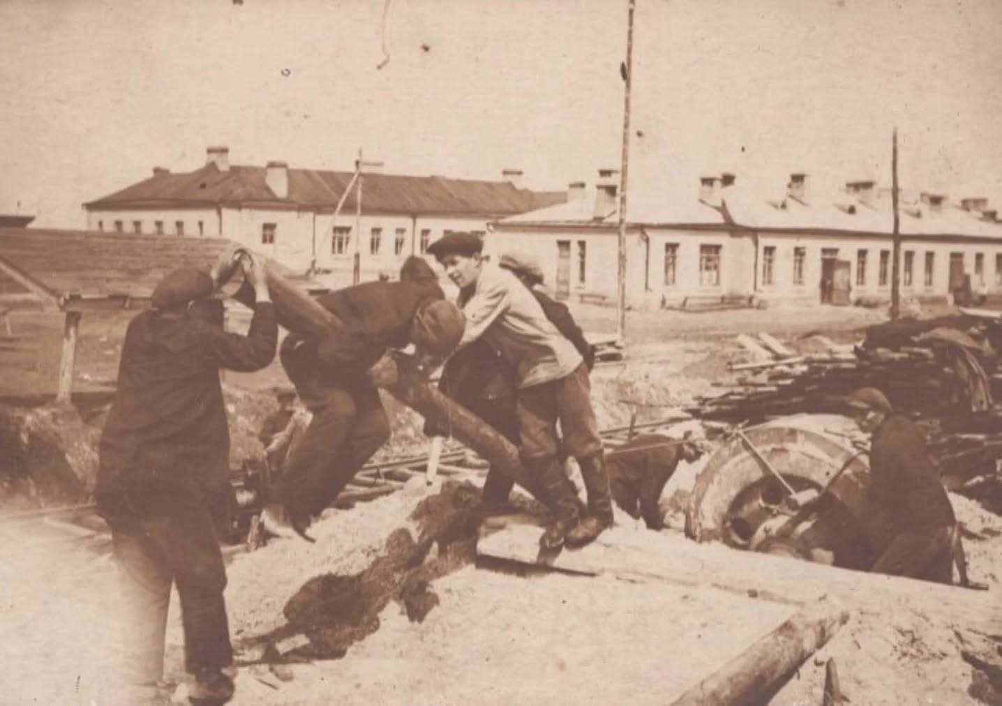 Покровськ у 30-х роках: у мережі показали унікальні фото