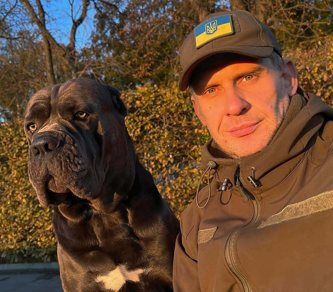 "А в Києві що, мало ждунів?" Актор і військовий Олексій Тритенко – про хитрощі вичікувачів, чорний гумор на фронті та колишніх зіркових дружин