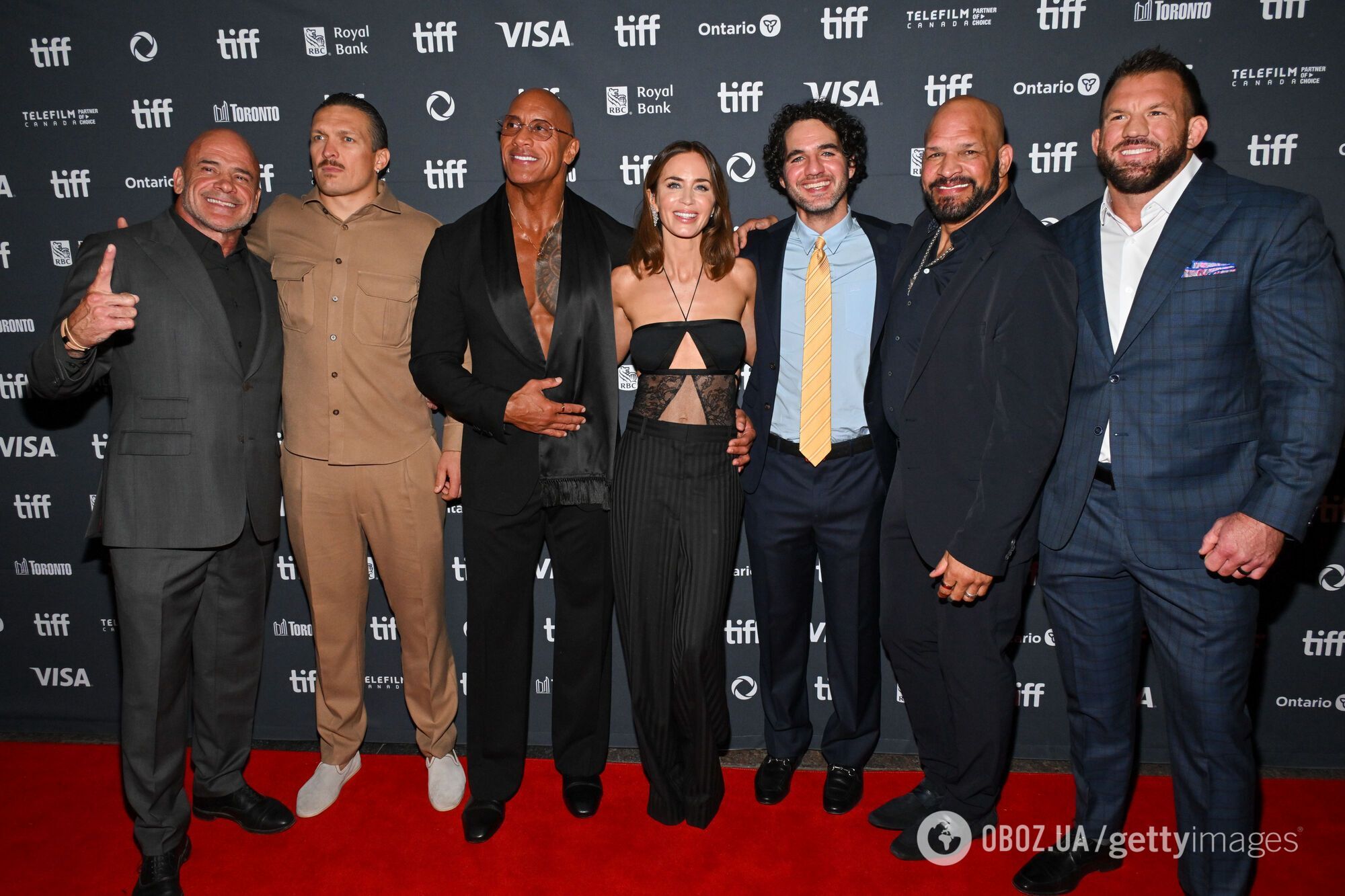 "Это было единственное..." Эмили Блант призналась, чем соблазнила Усика во время съемок "Несокрушимого". Видео