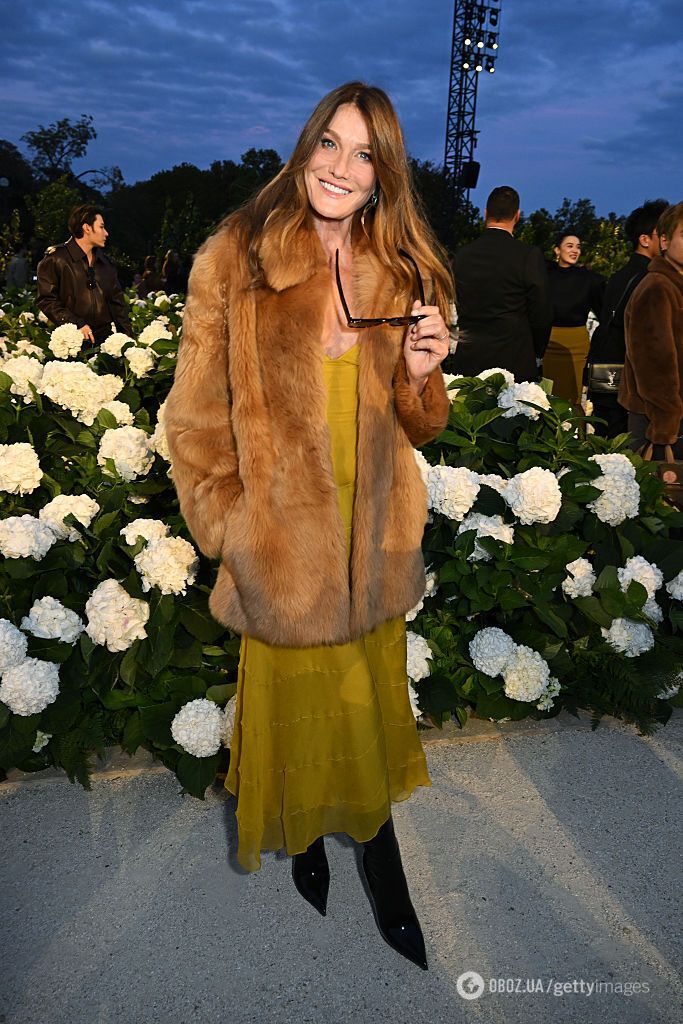 Карла Бруни впервые вышла в свет после приговора Николя Саркози: как сейчас выглядит бывшая первая леди Франции