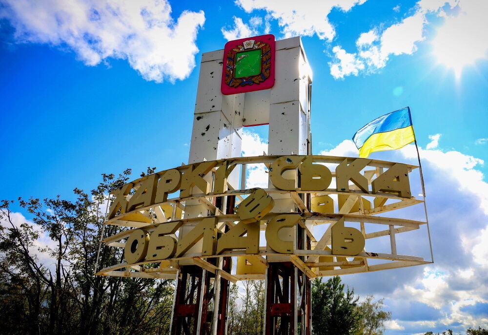 "Беруть на себе найбільше": Зеленський присвоїв статус Героя 16 українським містам