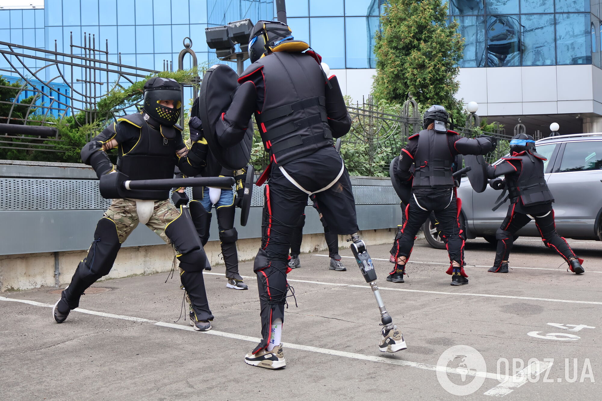 Помогает сбросить агрессию: как происходит реабилитация ветеранов средневековым боем