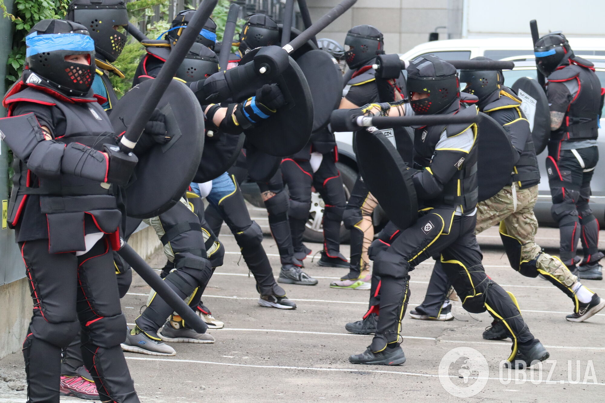 Помогает сбросить агрессию: как происходит реабилитация ветеранов средневековым боем