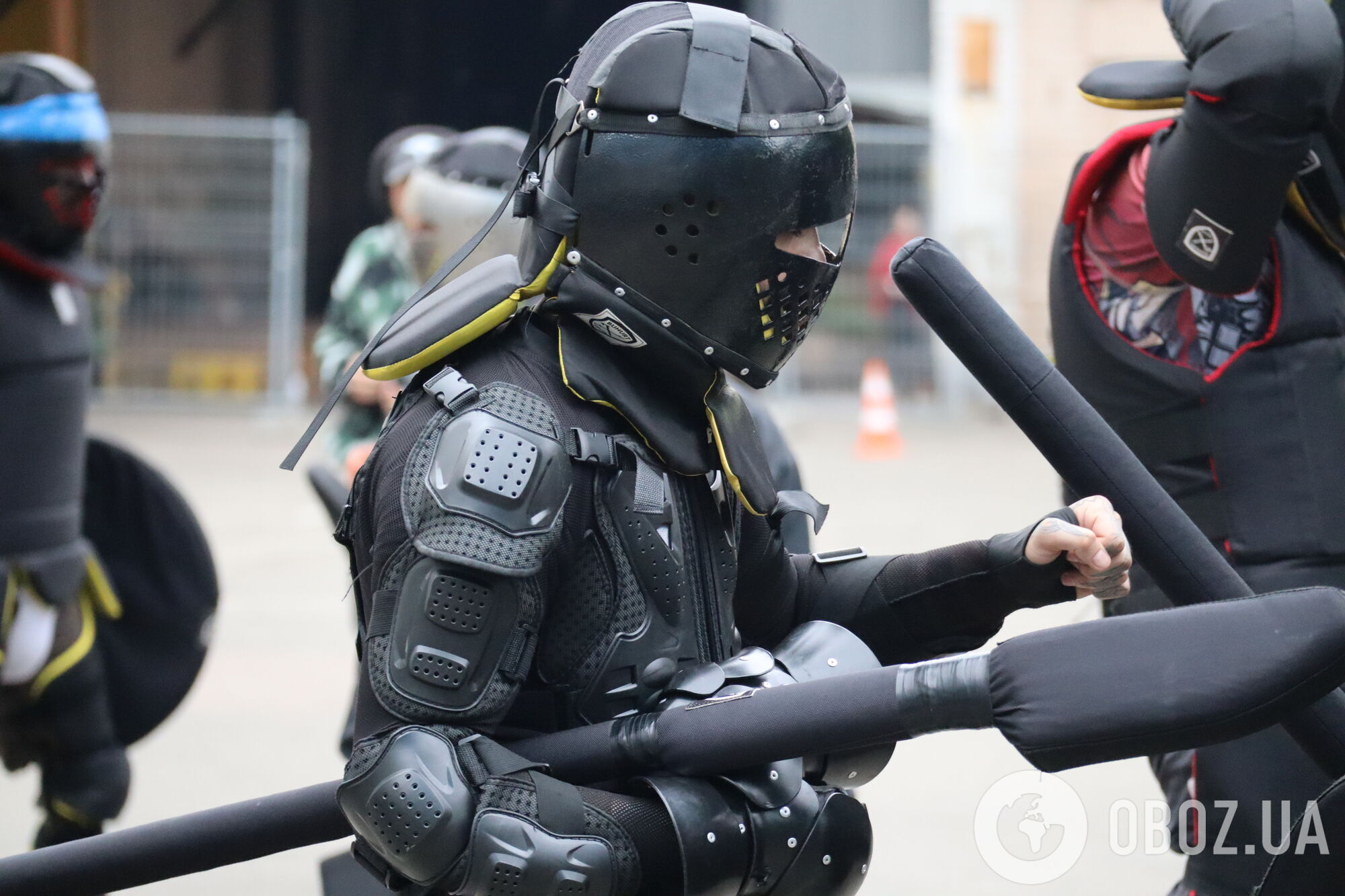 Помогает сбросить агрессию: как происходит реабилитация ветеранов средневековым боем